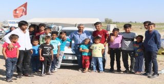 (Özel Haber) Urfalı Tarım İşçilerinin Çadırda Kurban Kesimi