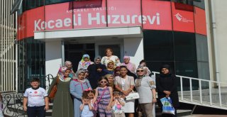 Kadınlar Kulübünden Huzur Evine Ziyaret