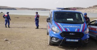 Aksarayda 3 Arkadaş Balık Tutmak İçin Gittikleri Barajda Kayboldu