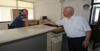 Başkan Fethi Yaşar Vatandaşla Ve Esnafla Bayramlaştı