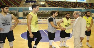 Demirkol, Haliliye Basketbol Takımını Ziyaret Etti