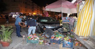 Üzerlerine Gelen Otomobilden Son Anda Kaçarak Kurtuldular
