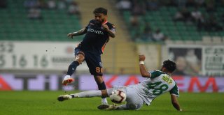 Spor Toto Süper Lig: Bursaspor: 0 - Medipol Başakşehir: 0 (İlk Yarı)