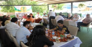 Basın Mensupları Kahvaltıda Ciğerci Amcada Bir Araya Geldi