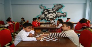 Satranç Sınıflarında Yeni Hamle