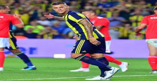 Şampiyonlar Ligi: Fenerbahçe: 0 - Benfica: 0 (Maç Devam Ediyor)