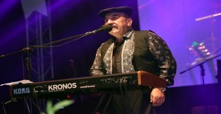 Gökbel Yaylasında Ümit Besen Ve Muazzez Ersoy Rüzgarı