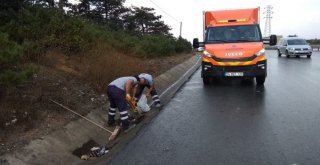 İbb Ekipleri Beklenen Yağış Önce Temizlik Çalışmaları Yaptı