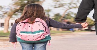 Fiziremden Okul Çocuklarına ‘Ağır Çanta Uyarısı