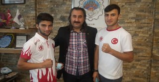 İşadamı Cengiz Şahin, Başarılı Sporcuları Ödüllendirdi