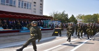 Minik Asker Selam Durdu