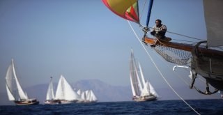 Marmara Ve Akdenizi Aşan Yelkenlilerin Kıyasıya Mücadelesi Devam Ediyor