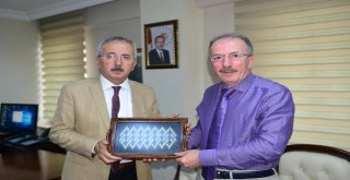 Beşelden Rektör Uzuna Veda Ziyareti