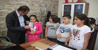 Öğrencilerden Hayat Ağacı Derneğine Yardım