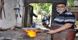 Manisanın 5. Kuşak Kalaycısı Zamana Direniyor