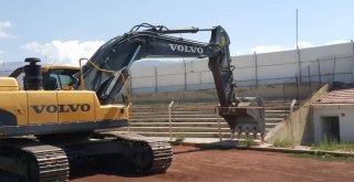 Erzincan 13 Şubat Şehir Stadı Yıkılıyor