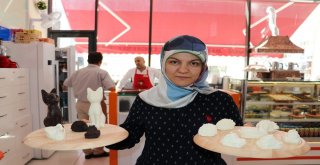 (Özel Haber) ‘Engelsiz Cafe İle Engelleri Aştılar