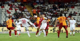 Spor Toto Süper Lig: Antalyaspor: 0 Galatasaray: 0 (İlk Yarı)