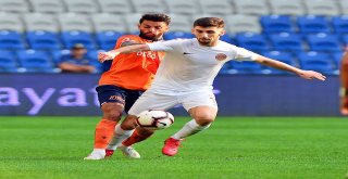 Spor Toto Süper Lig: Medipol Başakşehir: 1 - Antalyaspor: 0 (İlk Yarı)