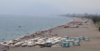 Konyaaltı Sahili, Bayram Sonrası Da Dolu