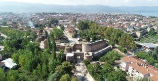 İznikteki 2 Bin Yıllık Tarihi İstanbul Kapının Altında İpek Yolu Bulundu