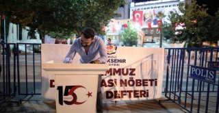 Denizli, bir kez daha demokrasi nöbeti tuttu