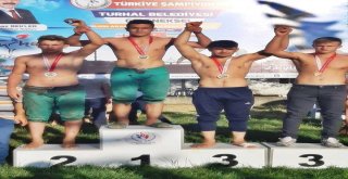 Palandöken Belediyesinin Güreşçileri Türkiye Şampiyonasına Damga Vurdu