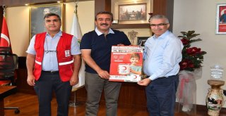 Başkan Çetinden Türk Kızılayına Kurban Bağışı