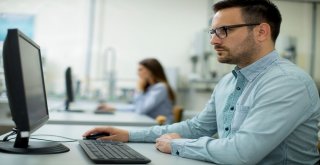 Bu Hastalıkta El Sıkışmak Bile Acı Veriyor