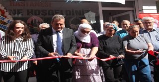 Elazığda 520 Hastanın El Emeği Görücüye Çıktı