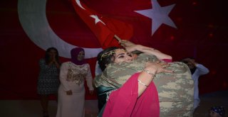 Askerden Ablasına Kına Gecesi Sürprizi