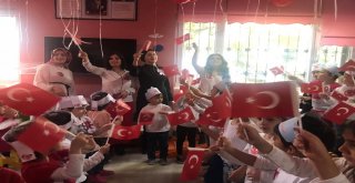 Minik Öğrenciler Cumhuriyet Bayramını Kutladı