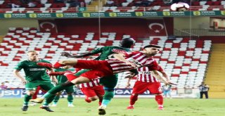 Spor Toto Süper Lig: Antalyaspor: 1 - Atiker Konyaspor: 2 (İlk Yarı)