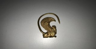 İstanbulda Tarihi Eser Operasyonunda El Yazması 2 Kuran Ele Geçirildi