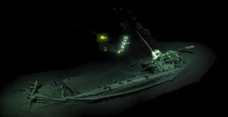 Dünyanın En Eski Dokunulmamış Gemi Enkazı Karadenizde Bulundu