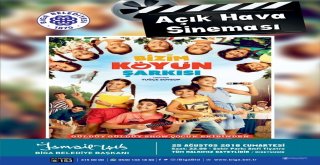 Bigada Açık Hava Sinemasının Son Filmi: Bizim Köyün Şarkısı