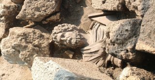 Soli Pompeipolisde 1700 Yıllık Portre Büst Bulundu
