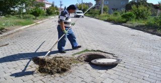 Şuhutta Kanalizasyon Ve Yağmur Suyu Hatlarında Temizlik Çalışmaları