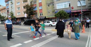 Çocukların Okul Giriş Ve Çıkış Güvenliği Zabıtaya Emanet