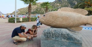 Yerel Değerler Heykelde Vücut Buldu