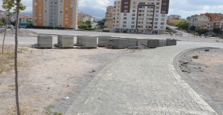 Melikgaziden Nurihas Ve Esenyurt Mahallelerinde Yaya Yolu Ve Orta Refüj Çalışması