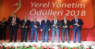 Başkan Sözen Ödülünü Kılıçdaroğlundan Aldı