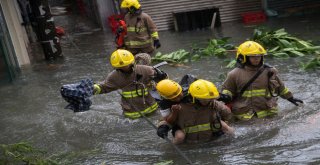 Çini Vuran Mangkhut Tayfununda Bilanço Artıyor: 4 Ölü, 200 Yaralı