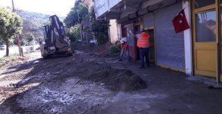 Sel Sonrası Temizlik Çalışmaları Devam Ediyor