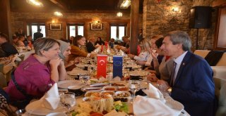 İngiltere Büyükelçisi Chilcottun Sipsi İle Mücadelesi