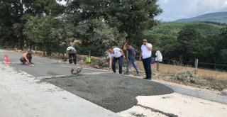 Yenicede Köy Yolları Betondan Yapılıyor