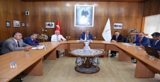 Kütahya Festivallere Artık Onur Üyesi Olarak Davet Ediliyor