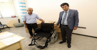 Van Büyükşehir Belediyesinden 16 Engelliyi Tekerlekli Sandalye