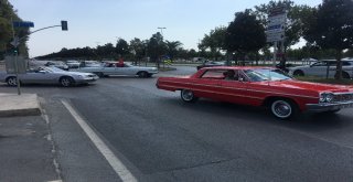 Bağdat Caddesinde Klasik Otomobillerden Zafer Konvoyu