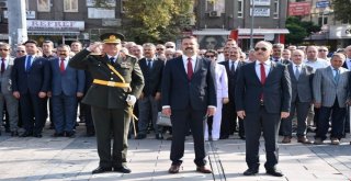 Minik Asker Selam Durdu